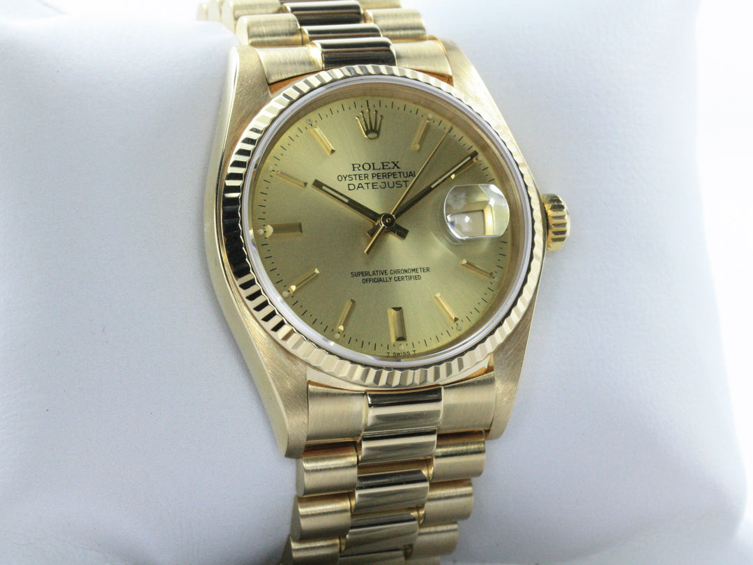 Rolex Datejust 36 mm 18k Gold Mint Referenz 16018
