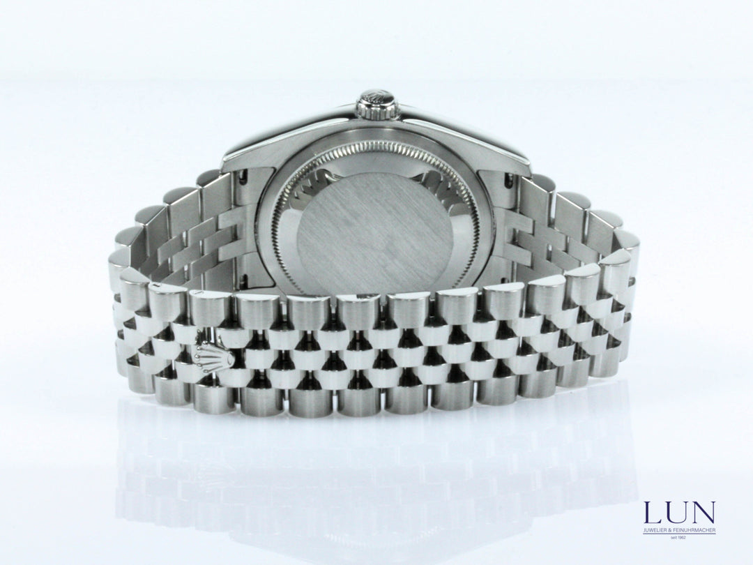 116234_RLX_Datejust_Jubilee_WGold_Bezel_White_Dial_10-scaled