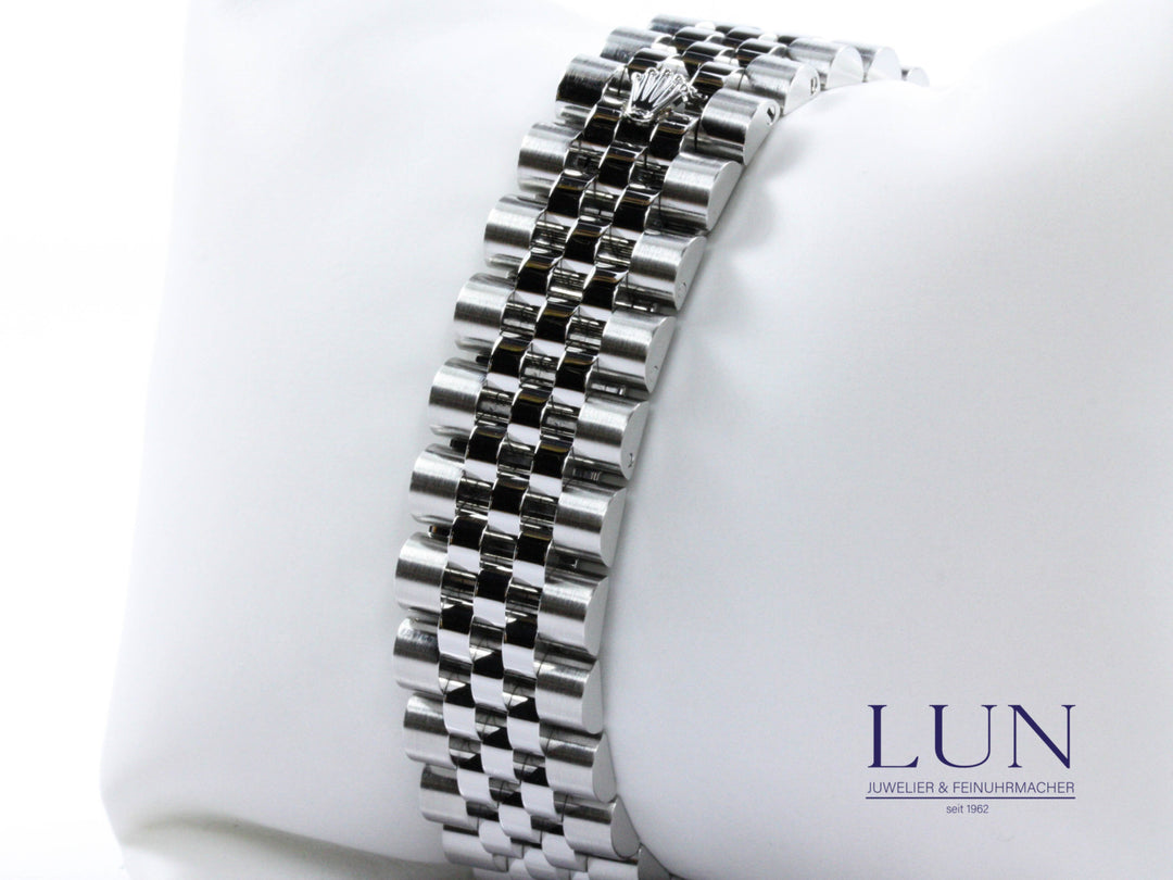 116234_RLX_Datejust_Jubilee_Weissgold_Roman_Silver_Dial_D-Serie_7-scaled