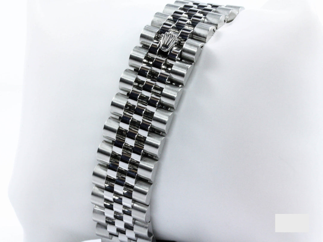 116234_RLX_Datejust_Jubilee_White_Dial_FSet_7-1-scaled-1.jpg