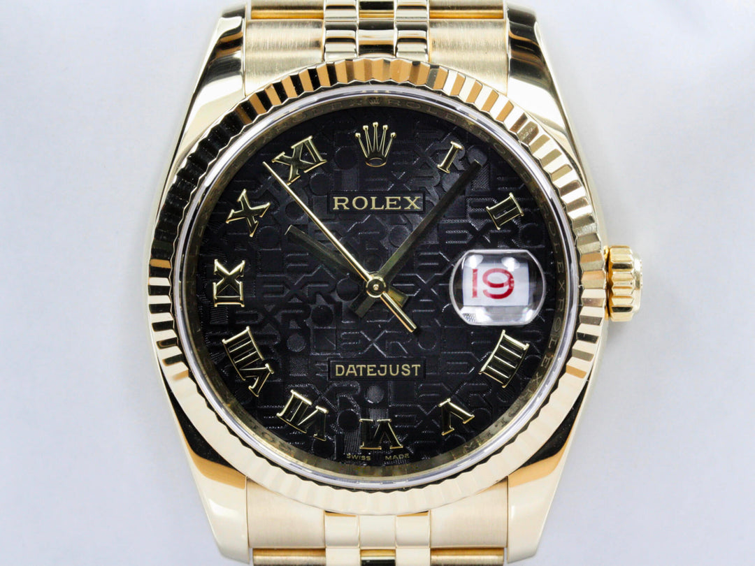 116238_RLX_Datejust_18k_Gold_Jubileeband_F-Serie_Black_Dial_1-2-scaled-1.jpg