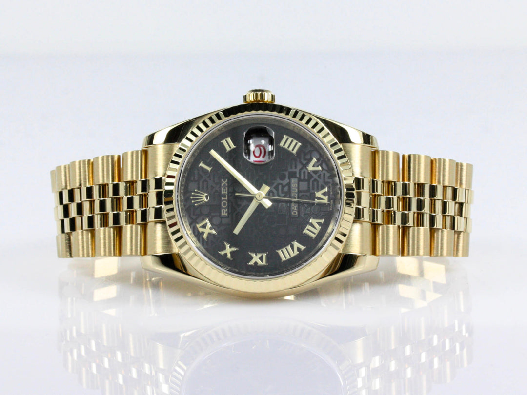 116238_RLX_Datejust_18k_Gold_Jubileeband_F-Serie_Black_Dial_8-2-scaled-1.jpg