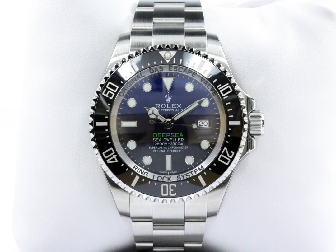 116660_RLX_Sea-Dweller_DeepSea_James_Cameron_FSet_LC737_4-scaled-1.jpg
