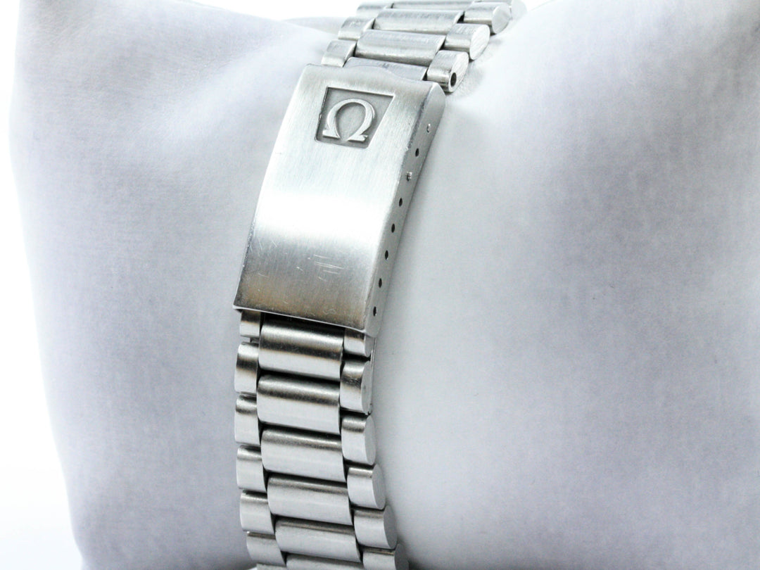 145.022-76ST_Omega_Speedmaster_Kal.861_1979_Stahlband_8-scaled