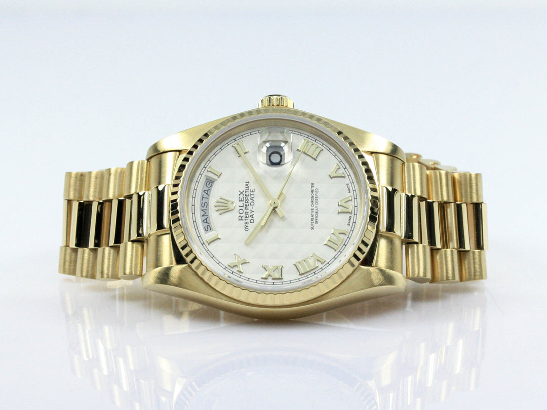 18038_RLX_Day-Date_18k_President_Pyramiden_ZB_Serial_7381XXX_1982_9