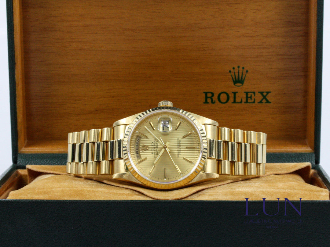 18238_RLX_Day-Date_18k_Band_Gold_0-scaled