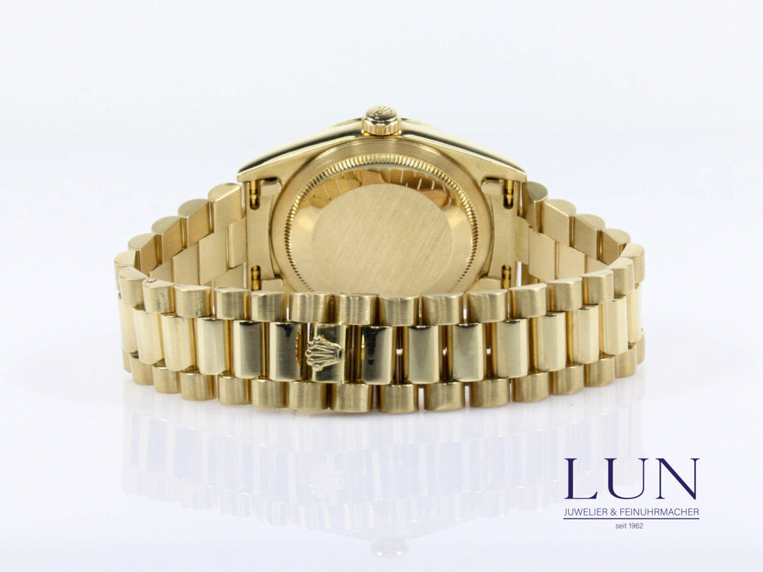 18238_RLX_Day-Date_18k_Band_Gold_10-scaled