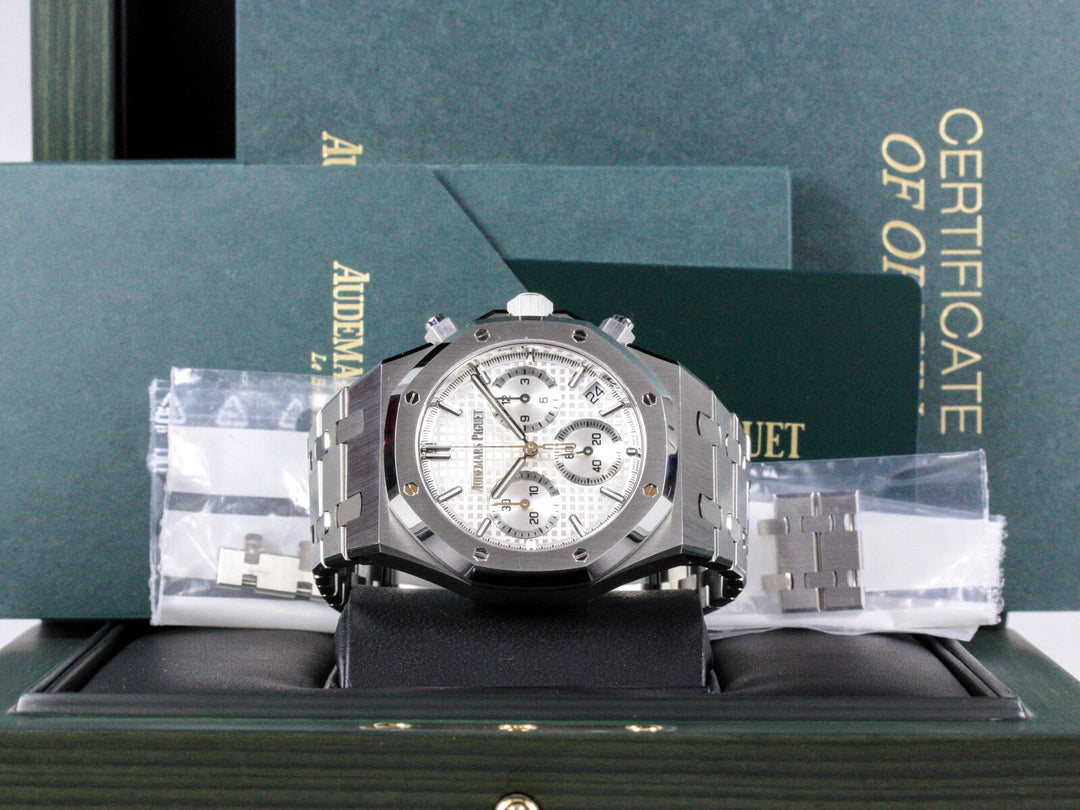 26240ST.OO.1320ST.03_AP_Royal_Oak_Chronograph_50th_Anniversary_41mm_2023_FSet_0