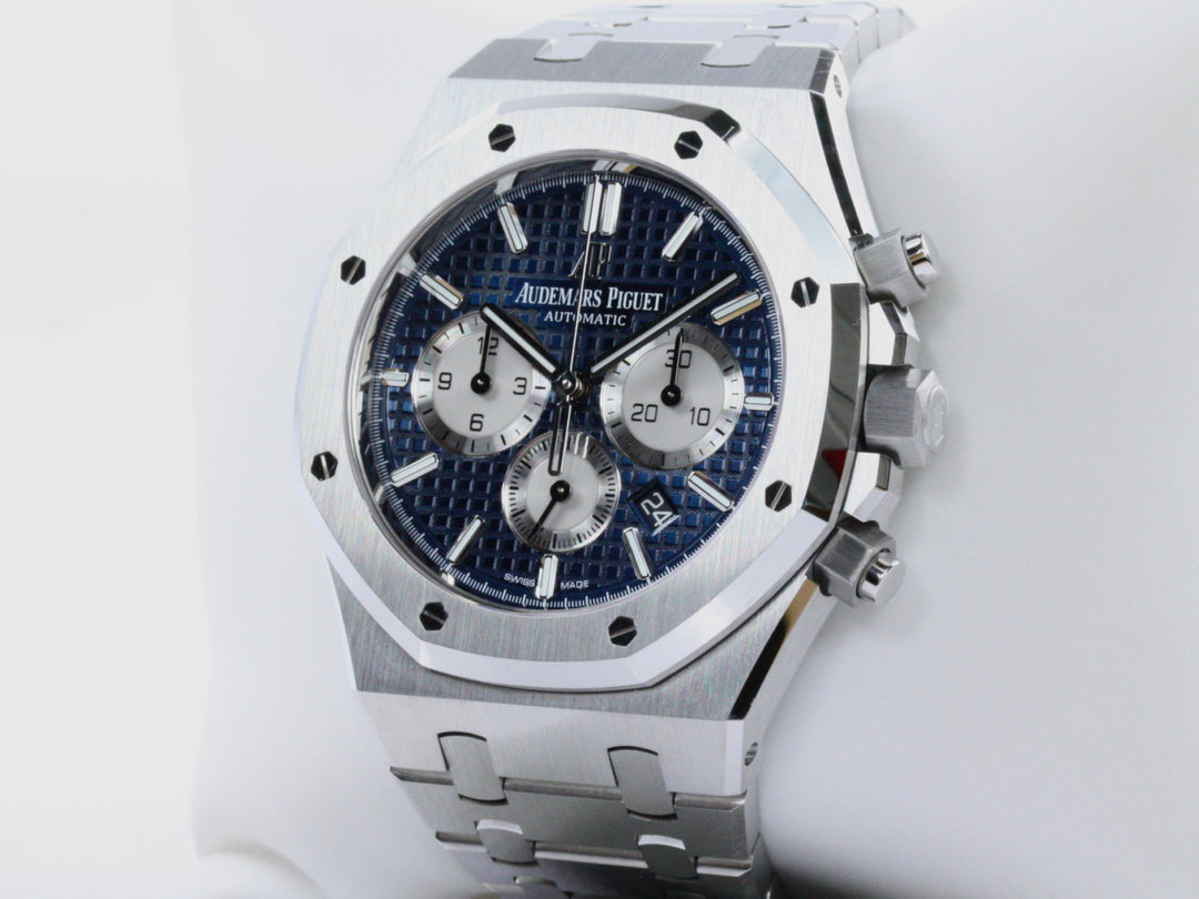 26331ST.OO_.1220ST.01_Audemars_Piguet_Royal_Oak_Chronograph_Blue_ZB_2020_5-scaled