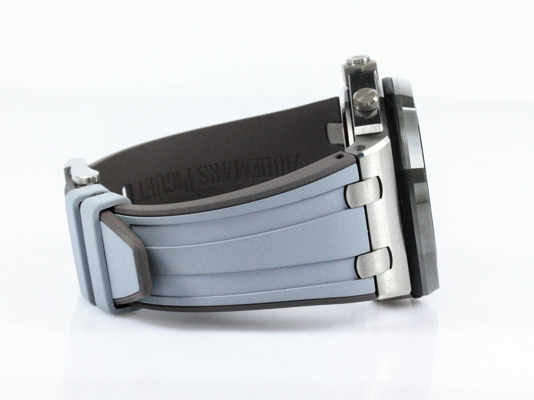 26470IO.OO.A006CA.01_AP_Royal_Oak_Offshore_Ceramic_Ghost_2022_FSet_12