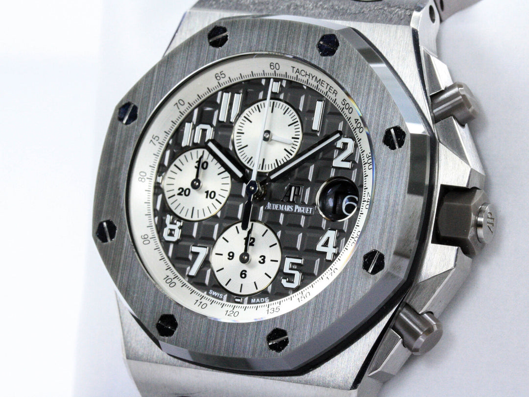 26470IO.OO.A006CA.01_AP_Royal_Oak_Offshore_Ceramic_Ghost_2022_FSet_2