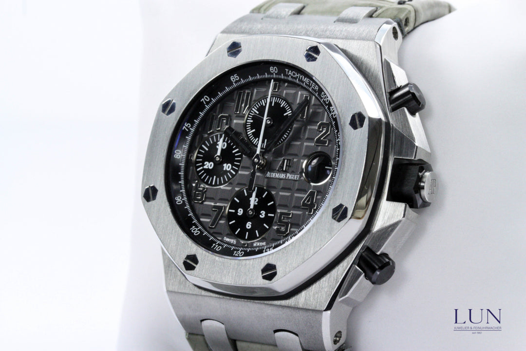 26470ST.OO_.A104CR.01_AP_Royal_Oak_Elephant_FSet_2-scaled