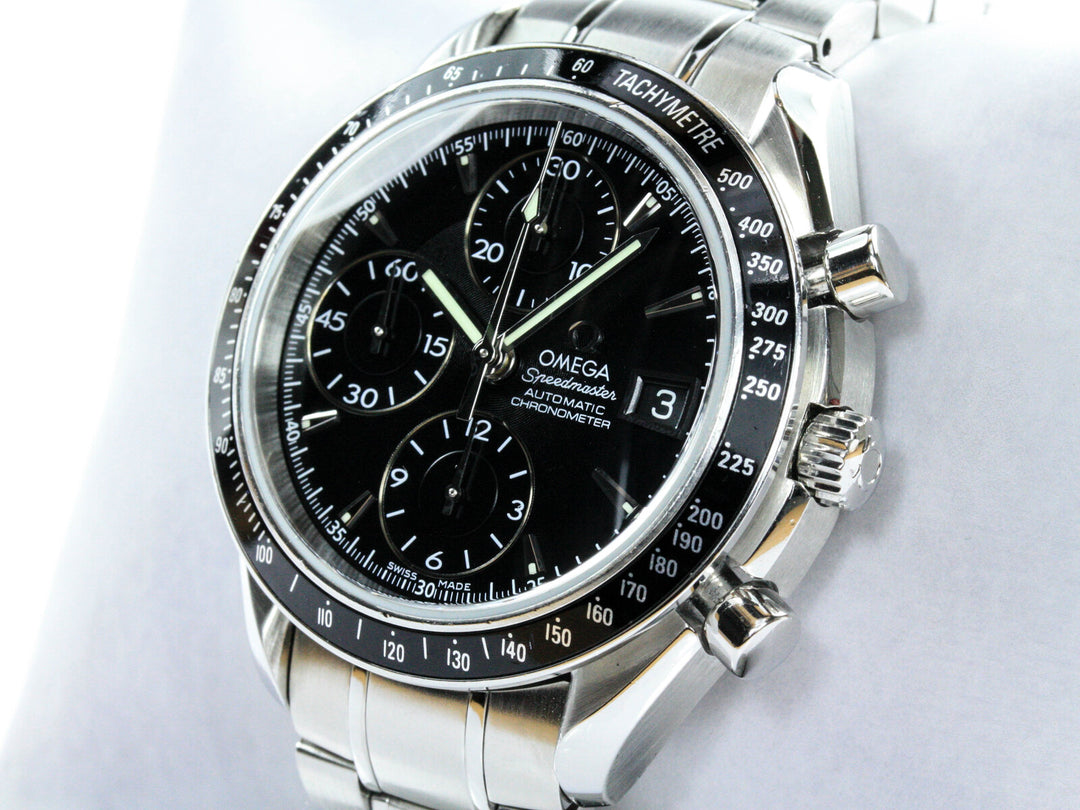 32105000_Omega_Speedmaster_Date_40mm_Stahl_Black_Dial_2008_2
