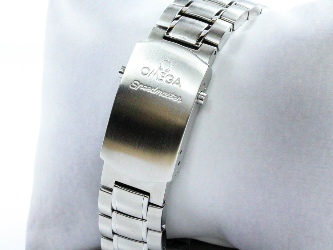 32105000_Omega_Speedmaster_Date_40mm_Stahl_Black_Dial_2008_7