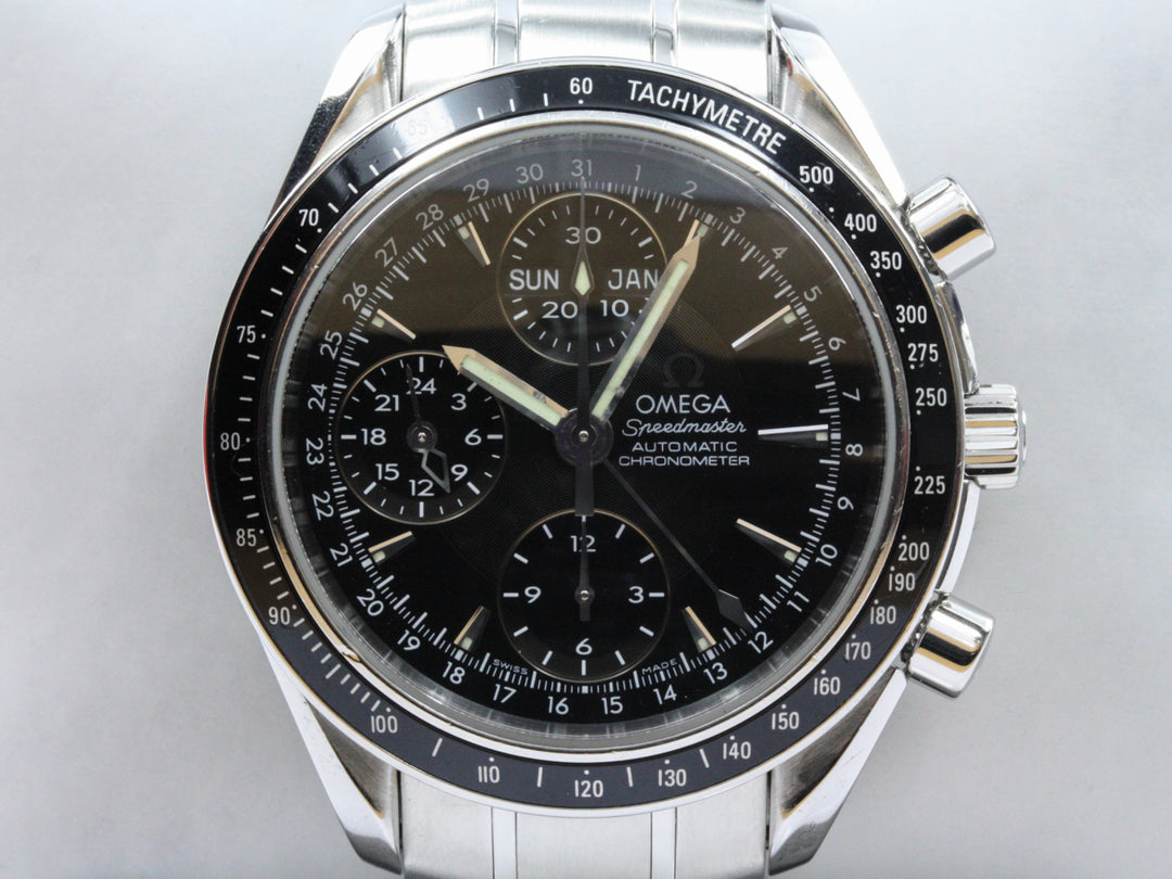 32205000_OMA_Speedmaster_DayDate_Chronograph_Stahl_FSet_2013_1-scaled