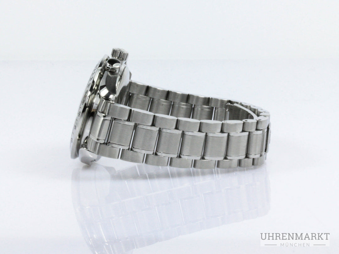 351330_OMA_Speedm._Date_Silver_9-scaled-2.jpg