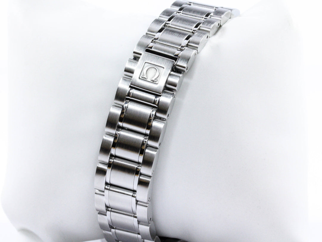 35233000_OMA_Speedmaster_DayDate_Silver_Stahl_7-scaled-1.jpg