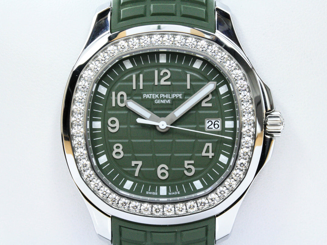 5267:200A-011_Patek_Aquanaut_Luce_Diamond_Bezel_FSet_2023_1