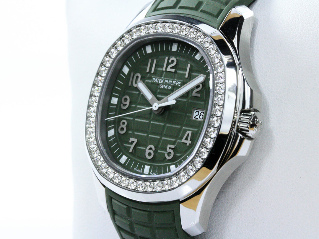 5267:200A-011_Patek_Aquanaut_Luce_Diamond_Bezel_FSet_2023_2