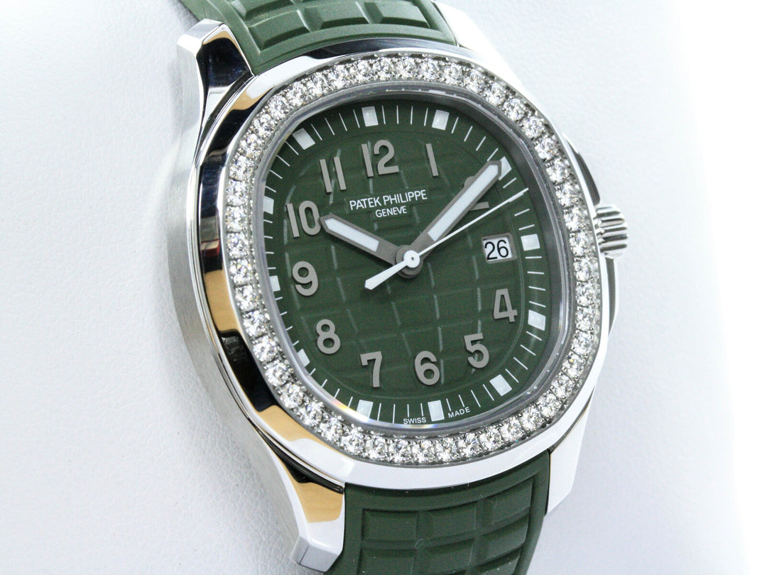 5267:200A-011_Patek_Aquanaut_Luce_Diamond_Bezel_FSet_2023_3