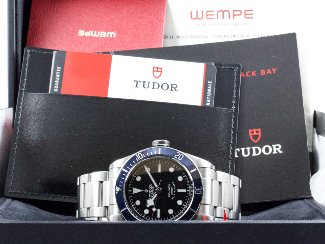 79220B_Tudor_Black_Bay_42_Blau_Schwarz_FSET_Wempe_0-scaled-1.jpg