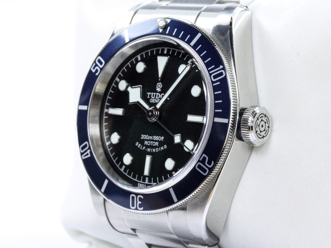 79220B_Tudor_Black_Bay_42_Blau_Schwarz_FSET_Wempe_2-scaled-1.jpg