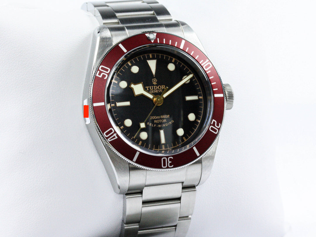 79220R_Tudor_Black_Bay_Rot_41_Schwarz_Smiley_FSet_Wempe_6-1-scaled