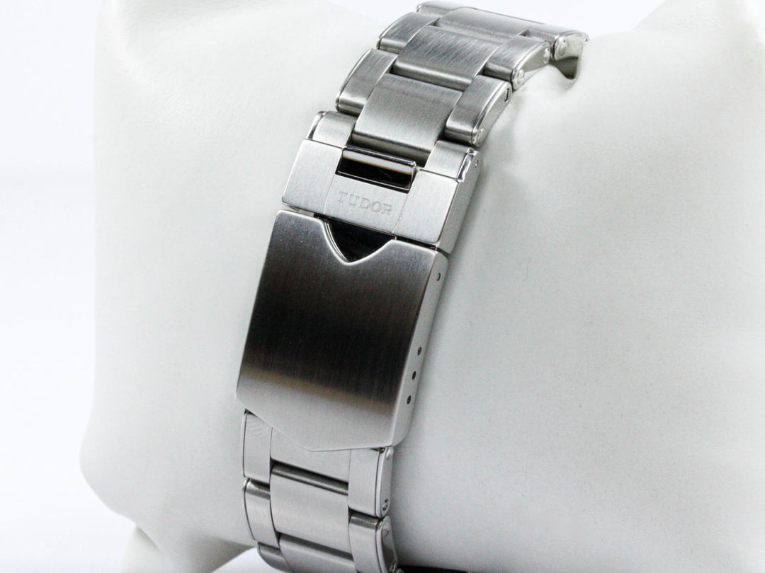 79230G_Tudor_Black_Bay_41_Gruen_Schwarz_Harrods_FSet_7-scaled-1.jpg