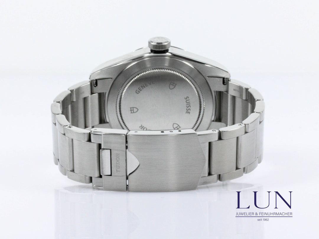 79540_Tudor_Black_Bay_41_Black_Dial_FSet_10-scaled