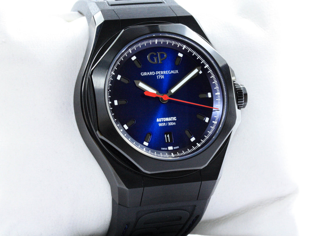 81070-21-491-FH6A_Girard_Perregaux_Laureato_44mm_Titan_2022_FSet_Serial_2XX_3