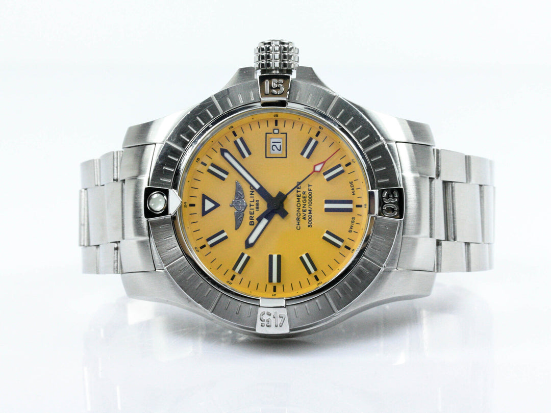 A17319101I1X2_Breitling_Avenger_45_Stahlband_Textilband_ZB_Gelb_FSet_2021_9