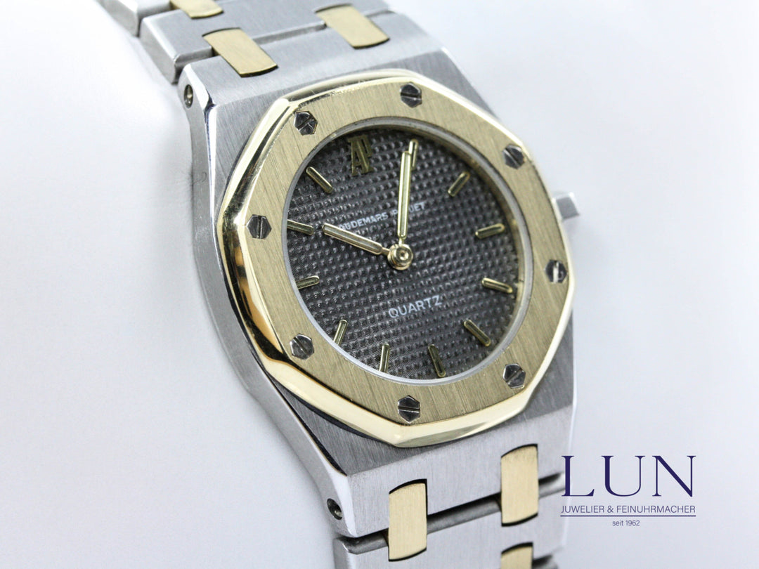 Audemars_Piguet_Royal_Oak_Stahl_Gold_18k_Quartz_3-scaled