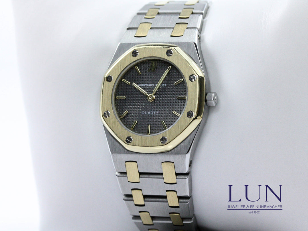 Audemars_Piguet_Royal_Oak_Stahl_Gold_18k_Quartz_5-scaled