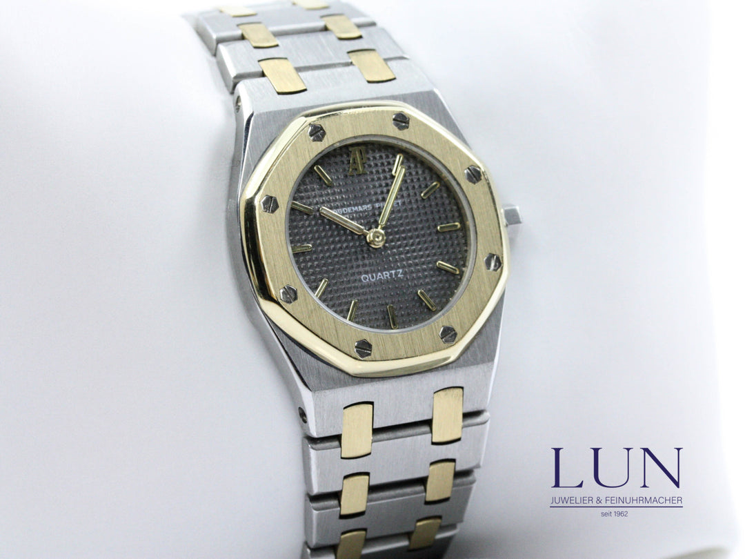 Audemars_Piguet_Royal_Oak_Stahl_Gold_18k_Quartz_6-scaled