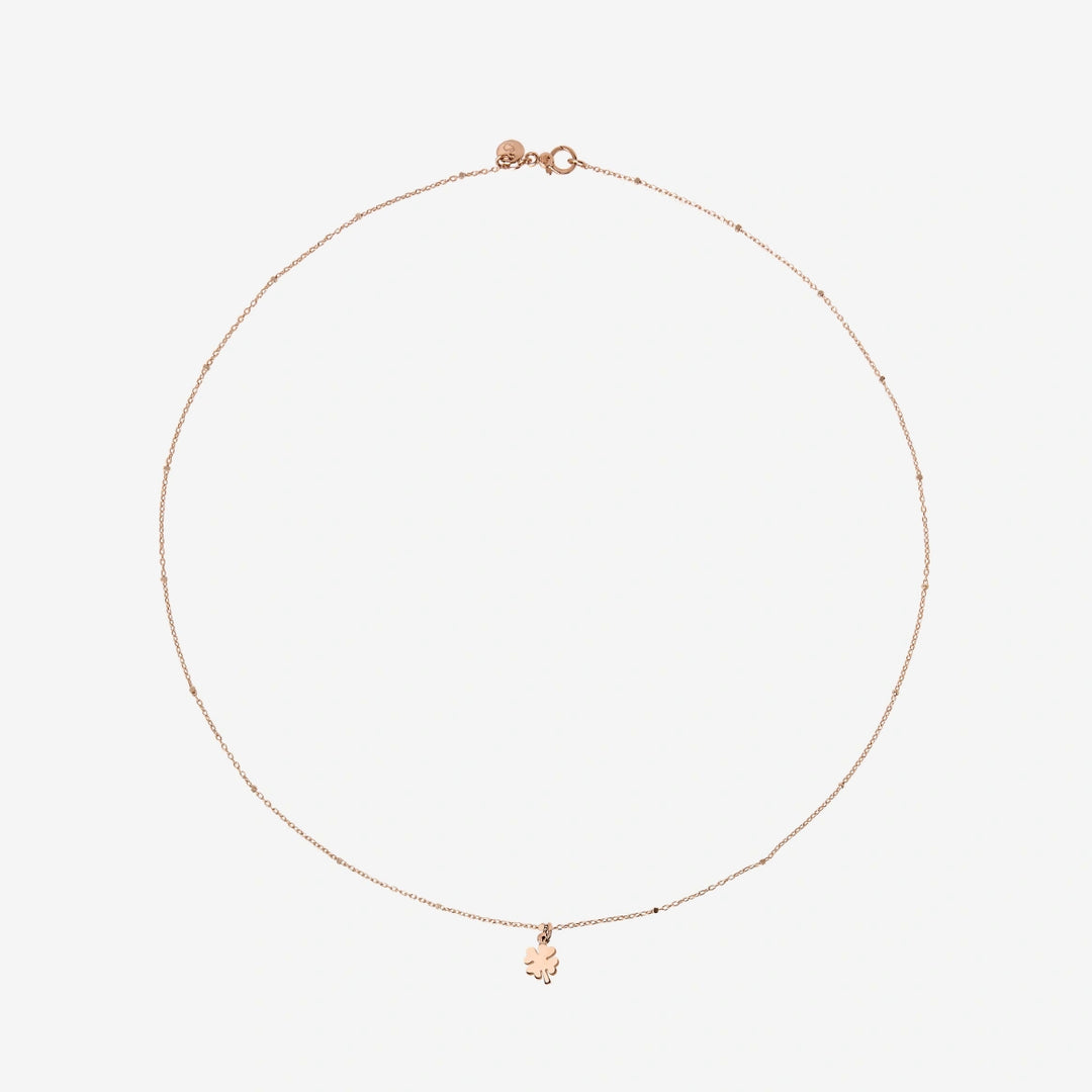 DCB9004_FOURX_0009R_010_Dodo_mini-four-leaf-clover-necklace-9k-rose-gold