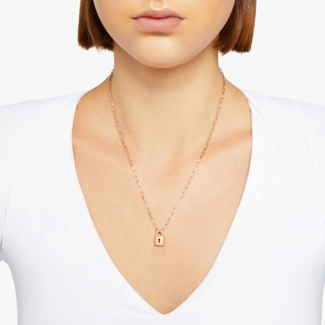 DCC2004_LOCKS_00RAG_100_Dodo_lock-necklace-18k-rose-gold-plated-silver-plaquette-18k-rose-gold-plated-silver