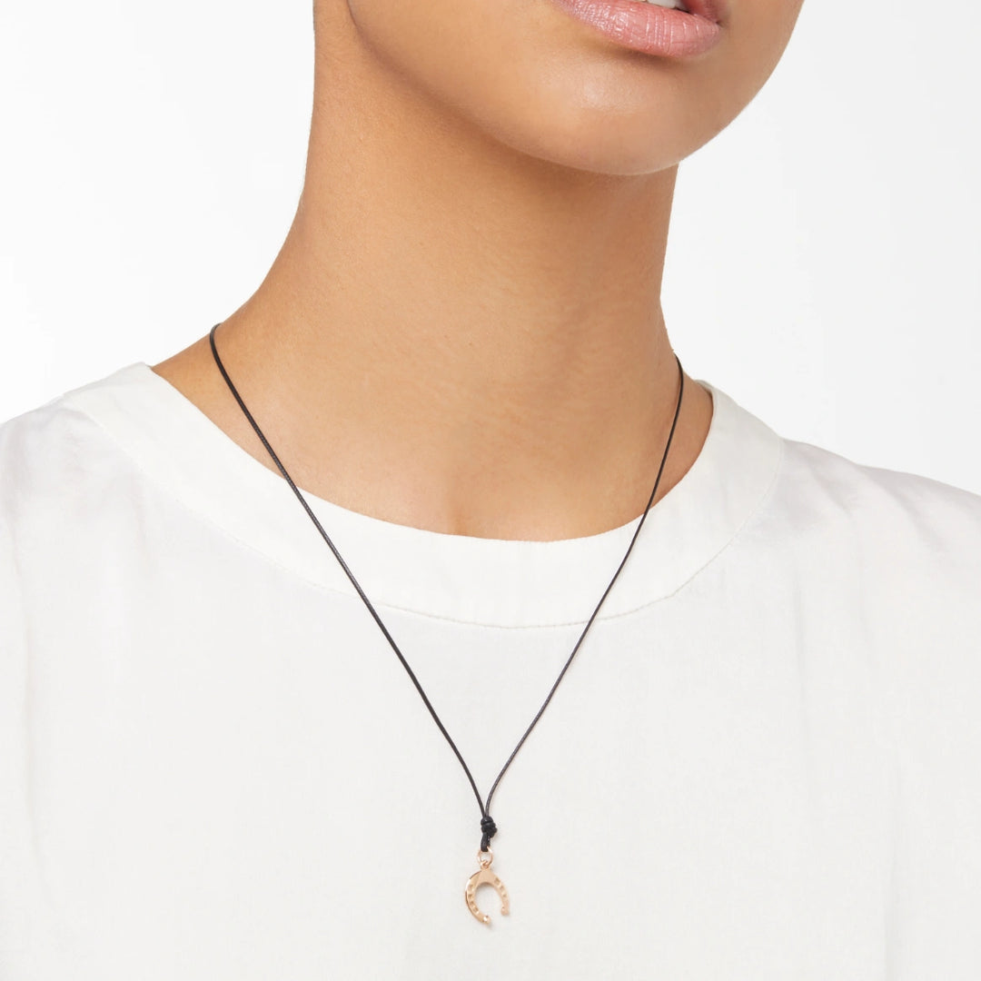 DMB0015_HSHOL_0009R_100_Dodo_horseshoe-charm-9k-rose-gold