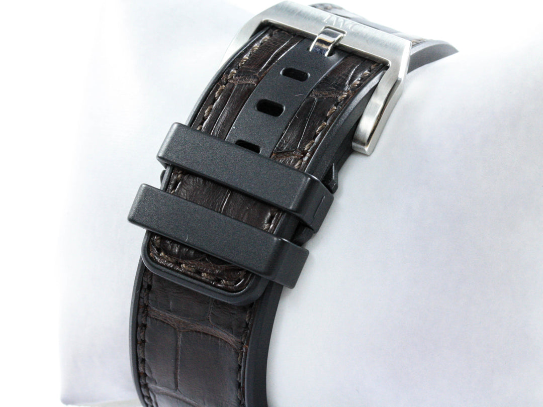 IW378505_IWC_Ingenieur_Chronograph_45mm_Silberpfel_Stahl_Hybrid_7-scaled