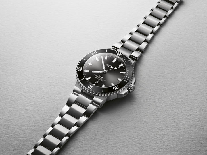 Oris Aquis Date 43,5mm 01 733 7789 4154 – Detailansicht