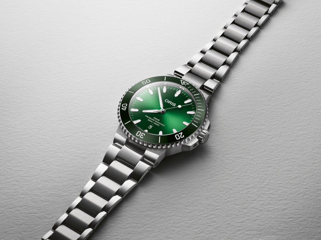 Oris Aquis Date 43,5mm 01 733 7789 4157 – Detailansicht