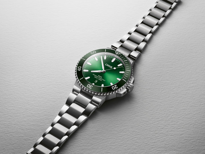 Oris Aquis Date 43,5mm 01 733 7789 4157 – Detailansicht