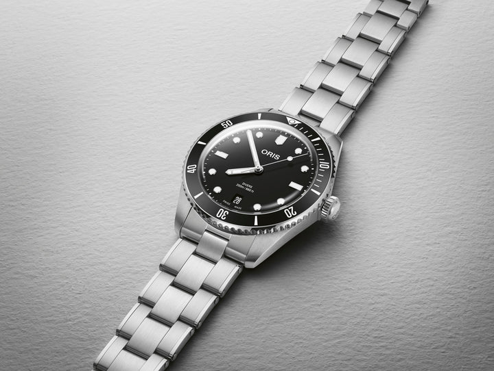 Oris Divers Date 39mm 01 733 7795 4054 – Detailansicht