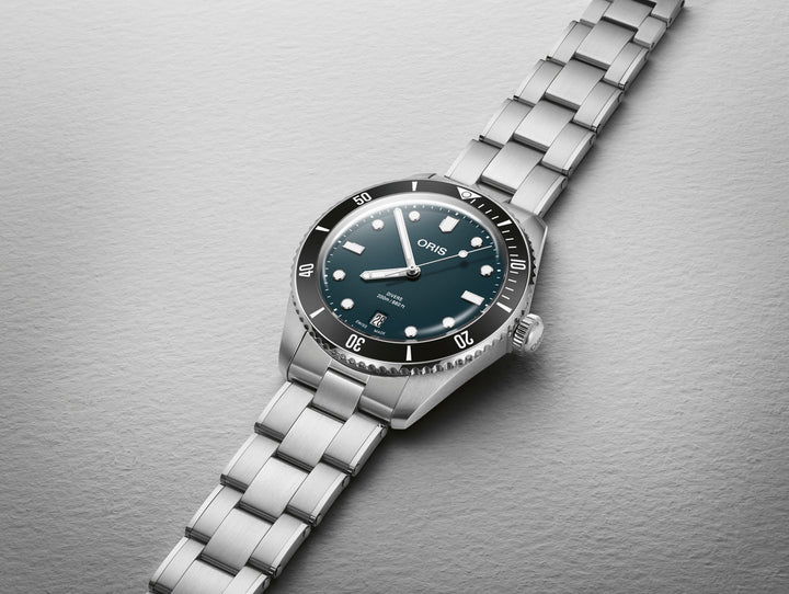 Oris Divers Date 39mm 01 733 7795 4055 – Detailansicht