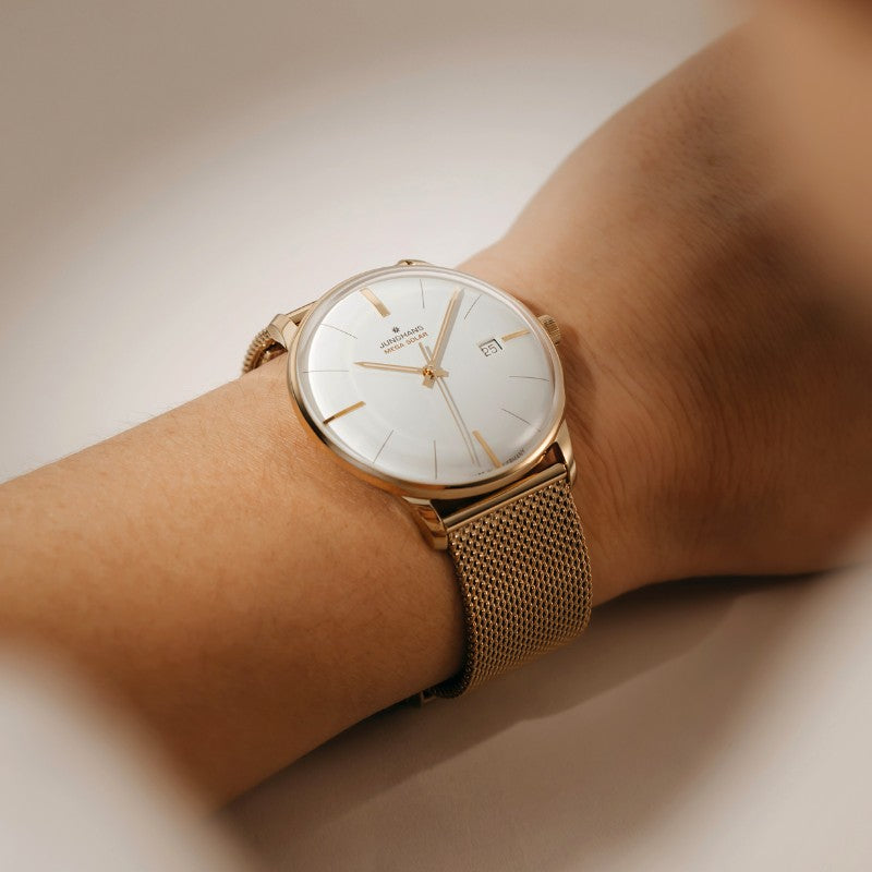 Junghans Meister MEGA Solar 38mm 59/7600.46 am Handgelenk