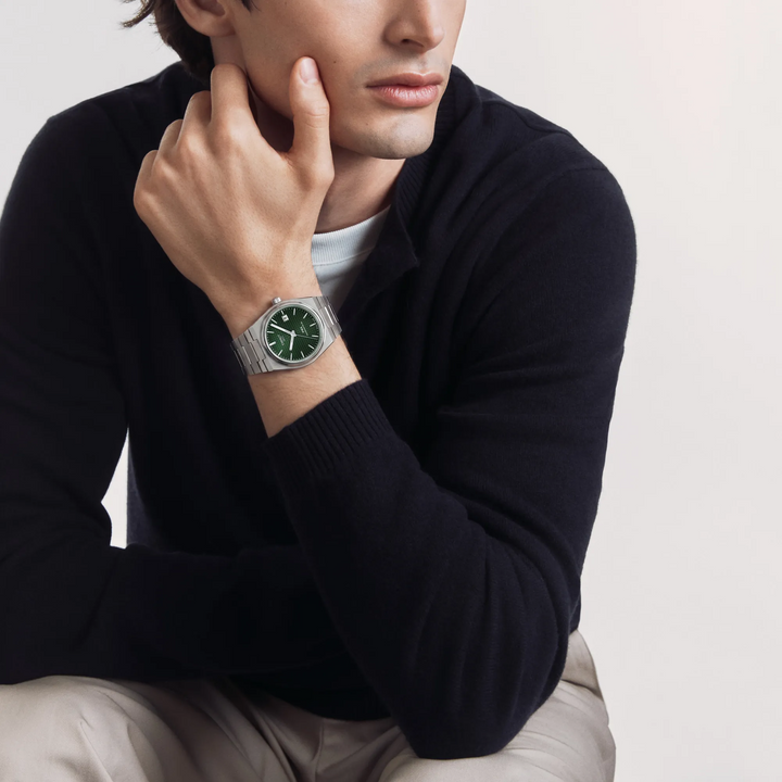 Tissot PRX 39,5mm T137.407.11.091.00 am Handgelenk