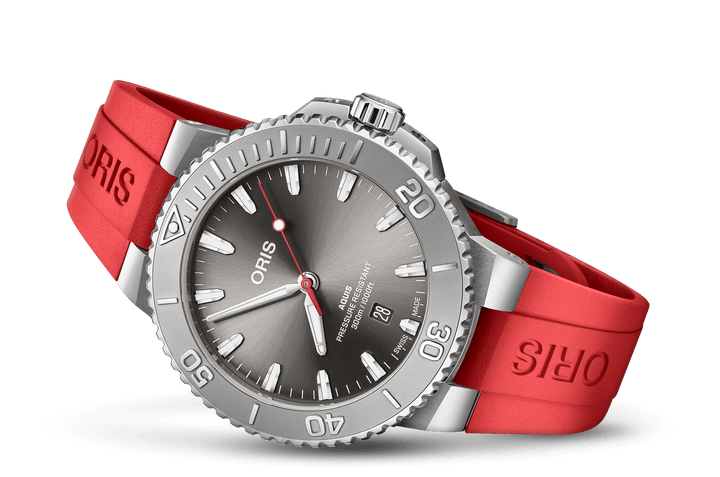 Oris Aquis Date Relief 43,5mm 01 733 7789 4153 – Seitenansicht