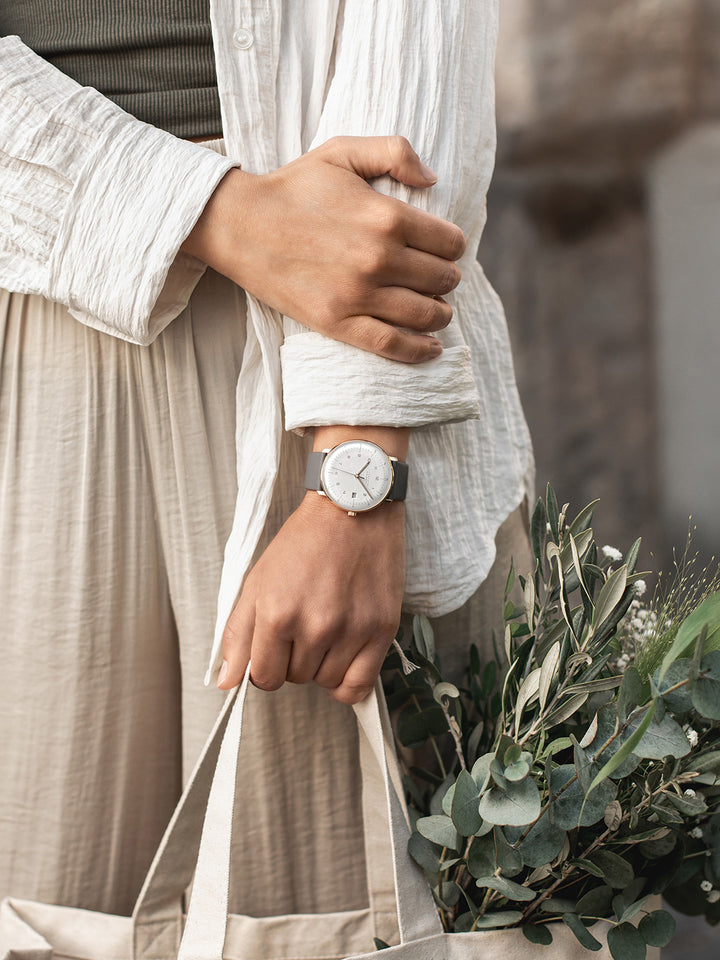 Junghans max bill MEGA Solar – Ansicht 4