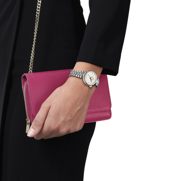 Tissot Desir 28mm T152.010.11.116.00 am Handgelenk