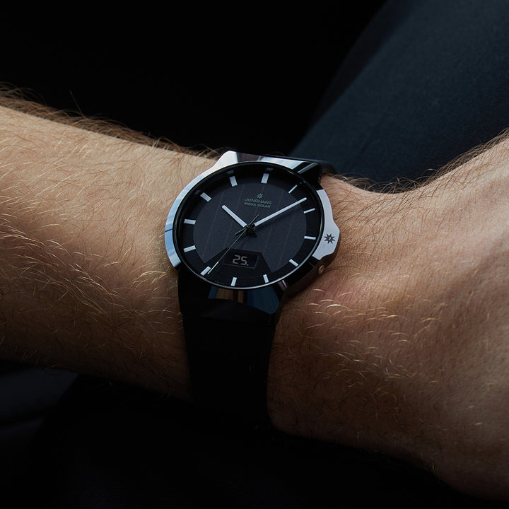 Junghans Force Mega Solar 40,4mm 18/1000.00 - Tragebild am Handgelenk