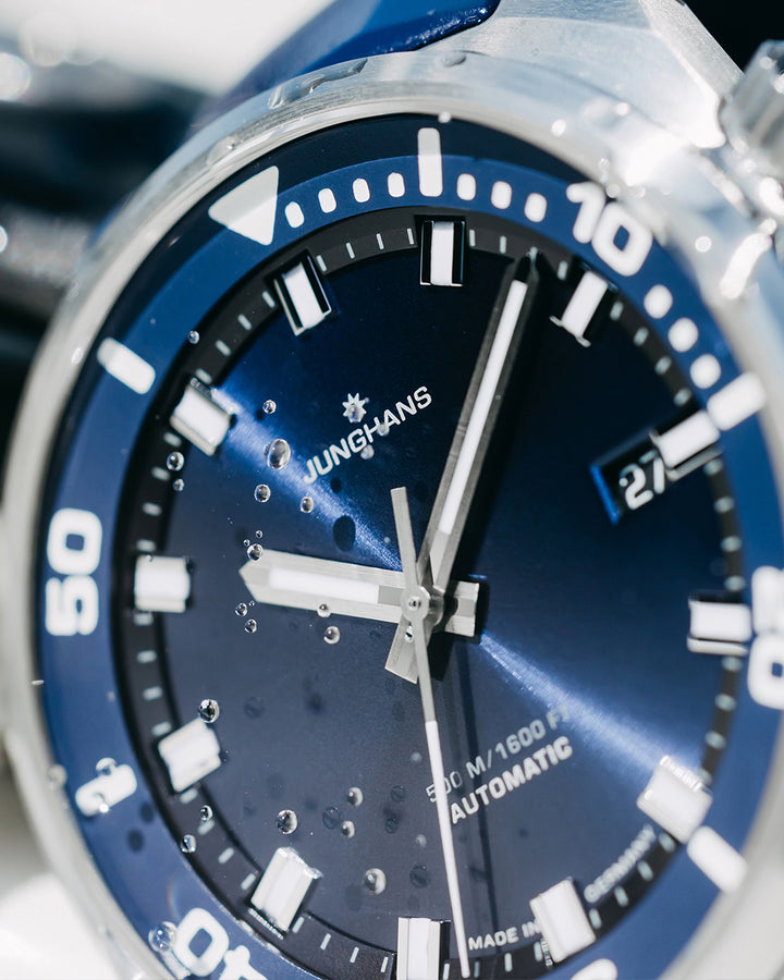 Junghans Aquaris Blue 46,9mm 27/4660.44 - Zifferblatt im Detail